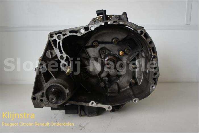 Gebrauchte Getriebe Renault Clio II (BB/CB) 1.4 16V Preis auf Anfrage angeboten von Fa. Klijnstra & Zn. VOF