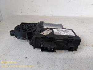 Used Door window motor Peugeot 307 CC (3B) 2.0 16V Price on request offered by Fa. Klijnstra & Zn. VOF