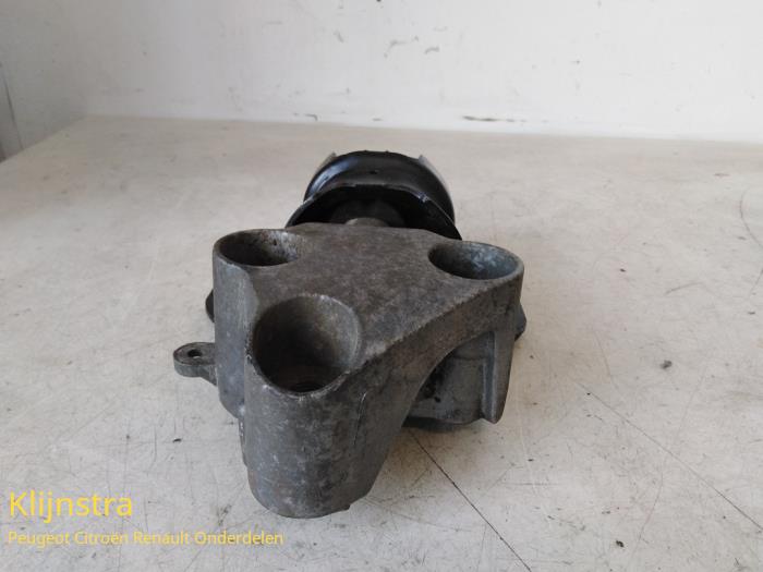 Usagé Support moteur Renault Clio II (BB/CB) 1.2 16V Prix sur demande proposé par Fa. Klijnstra & Zn. VOF