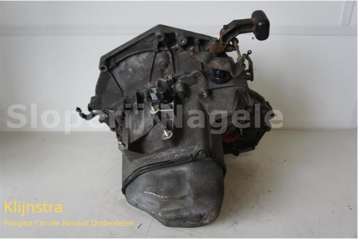 Gearbox from a Peugeot 307 (3A/C/D) 1.6 16V 2001