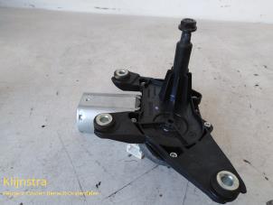 Used Rear wiper motor Renault Twingo II (CN) 1.2 Price on request offered by Fa. Klijnstra & Zn. VOF
