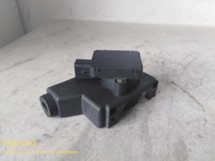 Used Throttle position sensor Peugeot 807 2.0 HDi 16V Price on request offered by Fa. Klijnstra & Zn. VOF