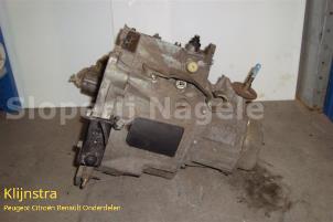Getriebe van een Citroën Xsara (N1) 1.8i 16V Exclusive 1997