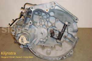 Used Gearbox Peugeot 106 II 1.6 GTi 16V Price on request offered by Fa. Klijnstra & Zn. VOF