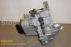 Getriebe van een Peugeot 106 II 1.6 GTi 16V 1996