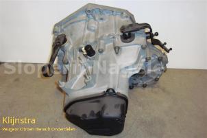 Getriebe van een Peugeot 106 II 1.6 GTi 16V 1996