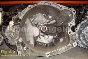 Used Gearbox Peugeot 206 (2A/C/H/J/S) 2.0 GT 16V Price on request offered by Fa. Klijnstra & Zn. VOF