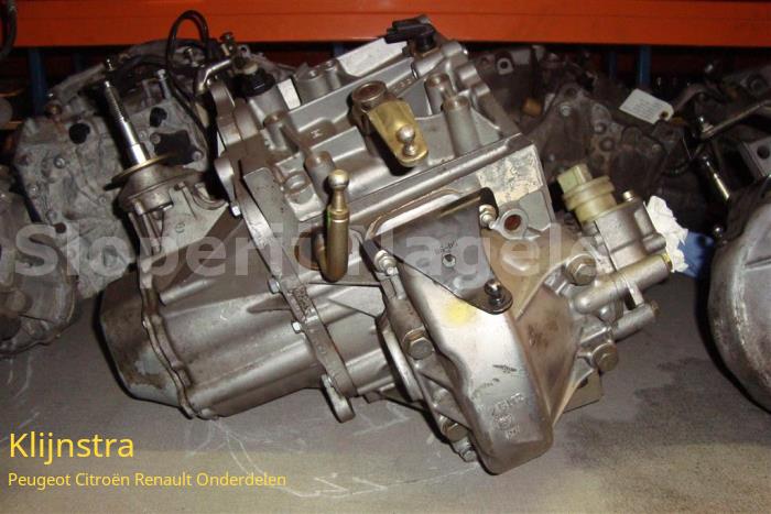 Getriebe van een Peugeot 206 (2A/C/H/J/S) 2.0 GT 16V 2000