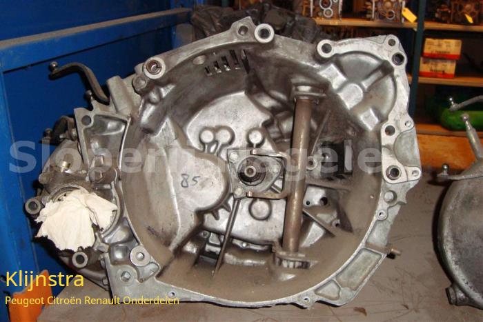 Gebrauchte Getriebe Peugeot 306 (7A/C/S) 1.8i Preis auf Anfrage angeboten von Fa. Klijnstra & Zn. VOF