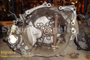 Used Gearbox Peugeot 306 Break (7E) 1.9 DT Price on request offered by Fa. Klijnstra & Zn. VOF