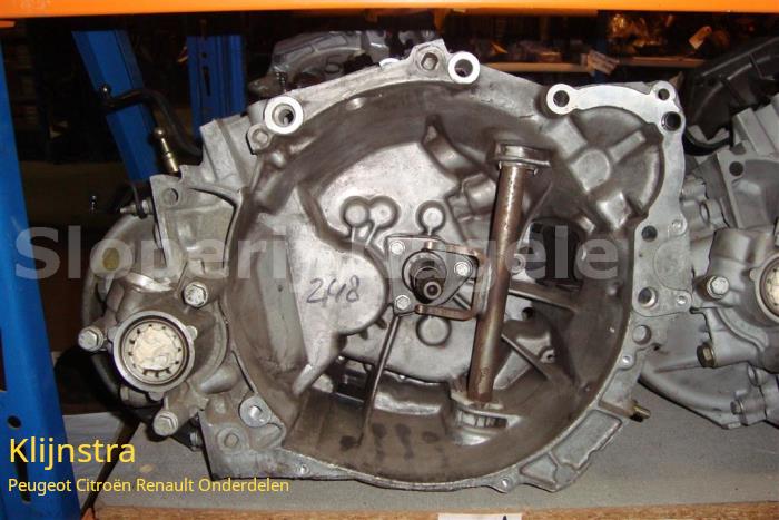 Gebrauchte Getriebe Peugeot 406 Break (8E/F) 1.8 16V Preis auf Anfrage angeboten von Fa. Klijnstra & Zn. VOF