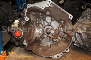 Used Gearbox Peugeot 306 (7A/C/S) 1.4 Kat. Price on request offered by Fa. Klijnstra & Zn. VOF
