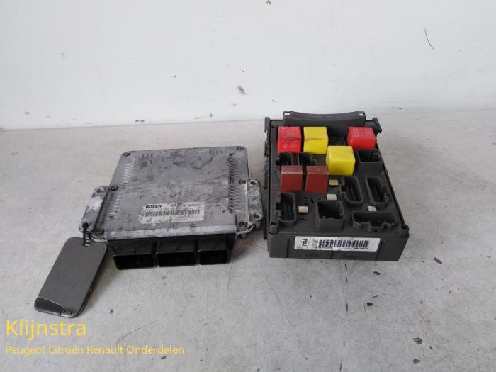 Used Engine management computer Renault Laguna II Grandtour (KG) 1.9 dCi 100 Price € 175,00 Margin scheme offered by Fa. Klijnstra & Zn. VOF