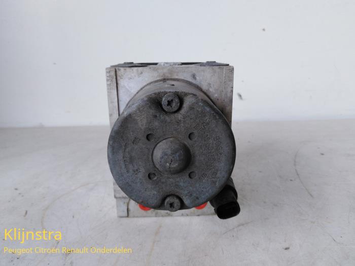 Begagnade ABS-pump Peugeot 307 Pris € 74,00 Marginaltabell erbjuds av Fa. Klijnstra & Zn. VOF