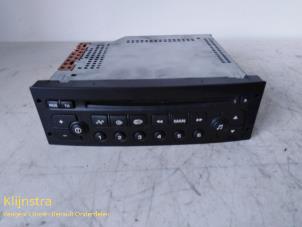 Używane Radioodtwarzacz CD Peugeot 1007 (KM) 1.4 16V Cena € 60,00 Procedura marży oferowane przez Fa. Klijnstra & Zn. VOF