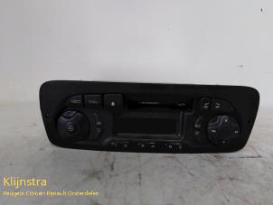 Radio Stereo Cassette Player Head Unit Peugeot 206 1998 OEM 964152308002  Philips
