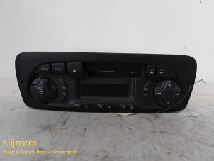 Usagé Radio/Cassette Peugeot 206 (2A/C/H/J/S) 1.9 D Prix sur demande proposé par Fa. Klijnstra & Zn. VOF