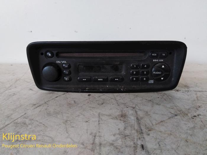 Radio CD player Peugeot 206+ 1.4 XS - 96635823XT CLARION