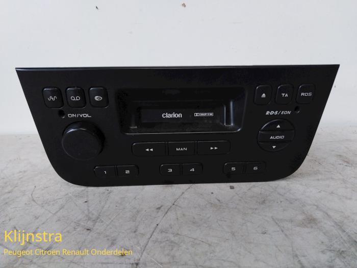 Radio/Cassette van een Peugeot 406 (8B) 2.0 16V ST,SV 1999