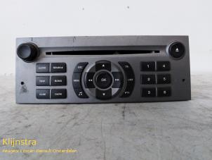 Used Radio CD player Peugeot 407 (6D) 1.6 HDi 16V Price on request offered by Fa. Klijnstra & Zn. VOF
