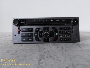 Used Radio CD player Peugeot 407 SW (6E) 2.0 HDiF 16V Price € 90,00 Margin scheme offered by Fa. Klijnstra & Zn. VOF