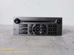 Used Radio CD player Citroen C5 II Break (RE) 2.0 HDiF 16V Price on request offered by Fa. Klijnstra & Zn. VOF