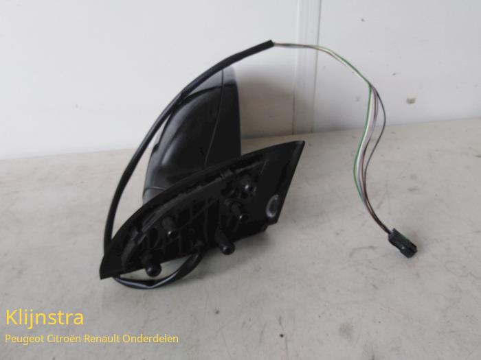 Wing mirror, right from a Peugeot 307 SW (3H) 2.0 HDi 110 FAP 2003
