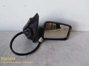 New Wing mirror, right Peugeot 405 Price on request offered by Fa. Klijnstra & Zn. VOF