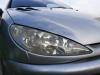 Headlight, right from a Peugeot 206 (2A/C/H/J/S), 1998 / 2012 2.0 XS,XT HDi, Hatchback, Diesel, 1 997cc, 66kW (90pk), FWD, DW10TD; RHY, 1999-12 / 2009-09, 2CRHYF; 2ARHYF; 2SRHYF; 2CRHYU; 2ARHYU 2004