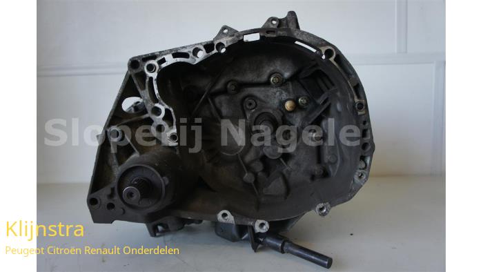 Gearbox from a Renault Scénic I (JA) 1.6 16V 2002