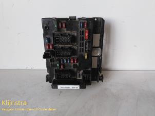 Used Fuse box Peugeot 406 Break (8E/F) 2.2 HDi 16V FAP Price on request offered by Fa. Klijnstra & Zn. VOF