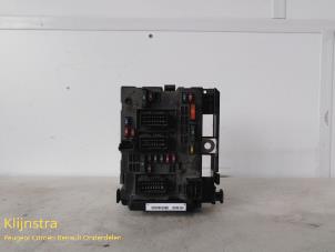 Used Fuse box Peugeot 807 2.2 16V Price on request offered by Fa. Klijnstra & Zn. VOF