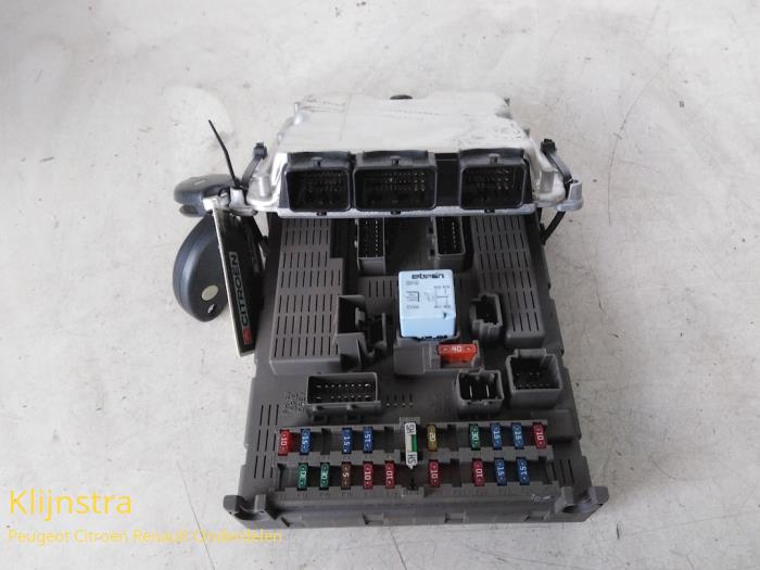 Engine management computer Citroen C5 I Berline (DC), 2001 / 2004 2.2 HDi 16V FAP, Hatchback, Diesel, 2.179cc, 98kW (133pk), FWD, DW12TED4; 4HX, 2001-03 / 2004-08, DC4HXB; DC4HXE (Used)