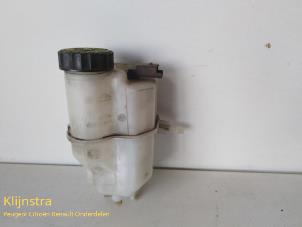 Used Brake fluid reservoir Citroen C5 II Berline (RC) Price on request offered by Fa. Klijnstra & Zn. VOF