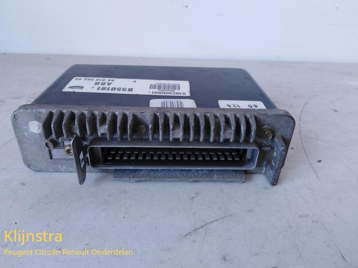 Used Engine management computer Peugeot 405 I (15B) 1.6 SRi,GRi Price € 100,00 Margin scheme offered by Fa. Klijnstra & Zn. VOF