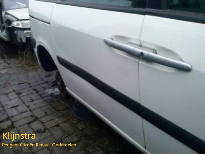 Sliding door, right from a Citroën C8 (EA/EB) 2.0 HDiF 16V 2005