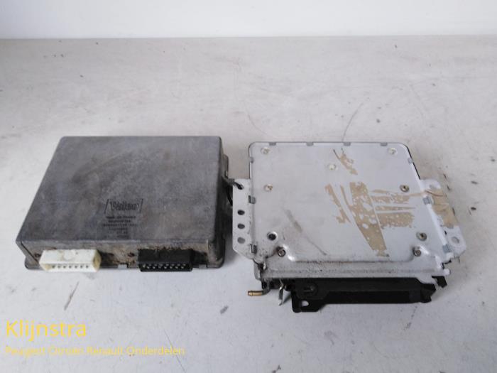 Engine management computer from a Citroën XM (Y3) 2.0 i 1992