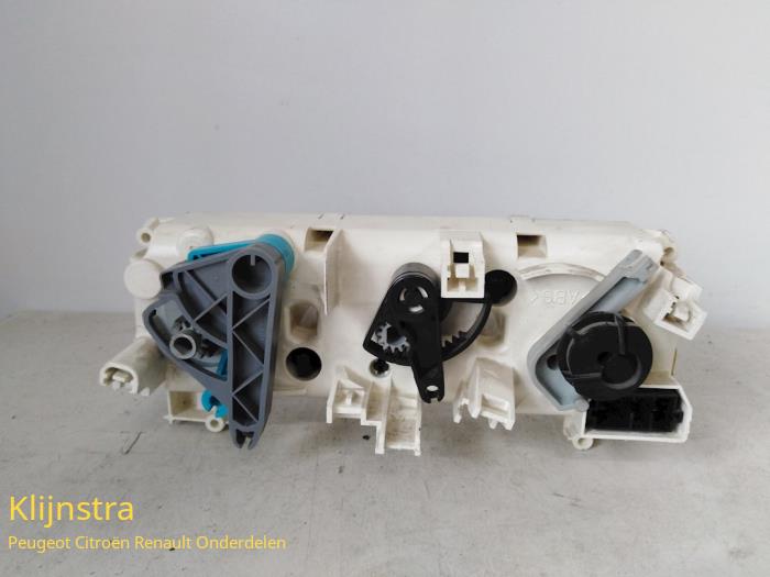 Heater control panel from a Peugeot 306 (7B) 1.4 SL,SR Kat. 1996