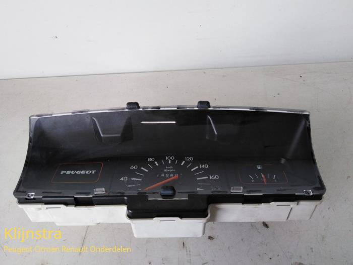 Cuentakilómetros de un Peugeot 205 II (20A/C) 1.0 XE,XR,Junior 1989
