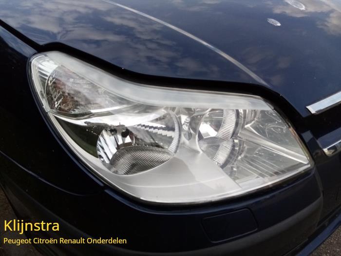 Gebrauchte Scheinwerfer rechts Citroen C5 II Break (RE) 2.0 HDiF 16V Preis € 75,00 Margenregelung angeboten von Fa. Klijnstra & Zn. VOF