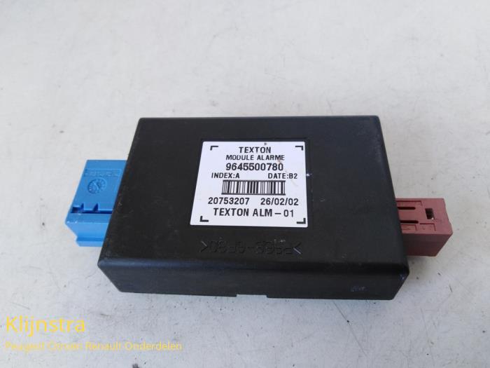 Begagnade Larmmodul Citroen C5 I Break (DE) 2.0 HPi 16V Pris på förfrågan erbjuds av Fa. Klijnstra & Zn. VOF