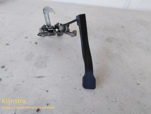 Used Bonnet lock mechanism Peugeot 3008 Price on request offered by Fa. Klijnstra & Zn. VOF