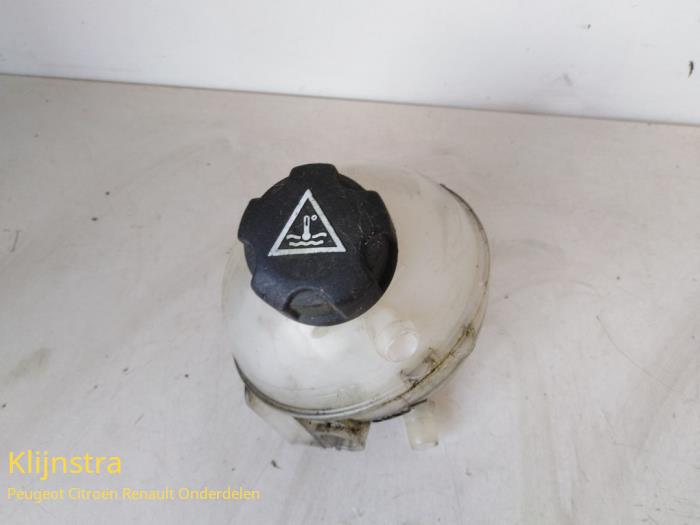 Expansion vessel from a Peugeot 3008 2014
