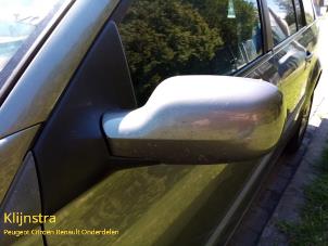 Used Wing mirror, left Renault Megane II Grandtour (KM) 1.9 dCi 120 Price € 39,00 Margin scheme offered by Fa. Klijnstra & Zn. VOF