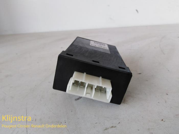 Module verrouillage central des portes d'un Citroen Berlingo 1999