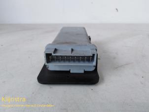 Used Central door locking relay Citroen Saxo 1.6 VTR Price on request offered by Fa. Klijnstra & Zn. VOF