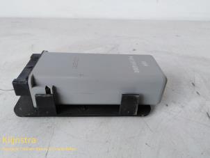 Used Central door locking relay Peugeot Partner Combispace 1.9 D Price on request offered by Fa. Klijnstra & Zn. VOF