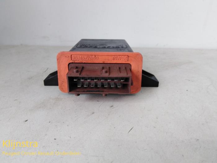 Relay from a Peugeot 306 (7A/C/S) 1.4 Kat. 1999