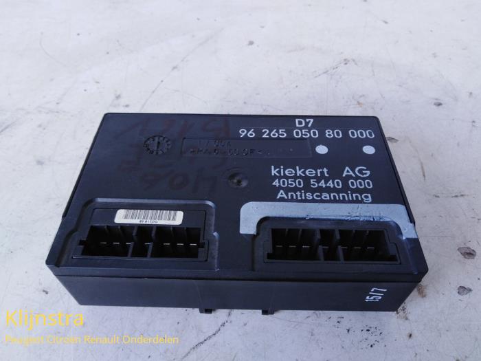 Używane Modul centralnego zamka Peugeot 406 (8B) 1.8 16V Cena na żądanie oferowane przez Fa. Klijnstra & Zn. VOF