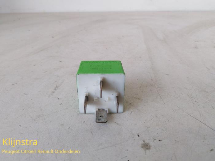 Begagnade Relä Peugeot 306 Pris € 18,00 Marginaltabell erbjuds av Fa. Klijnstra & Zn. VOF